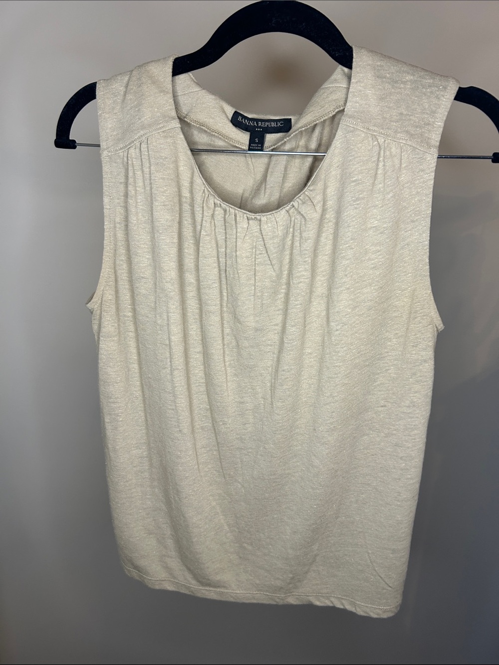 Banana Republic Cream Gathered Scoop Neck Sleeveless Top